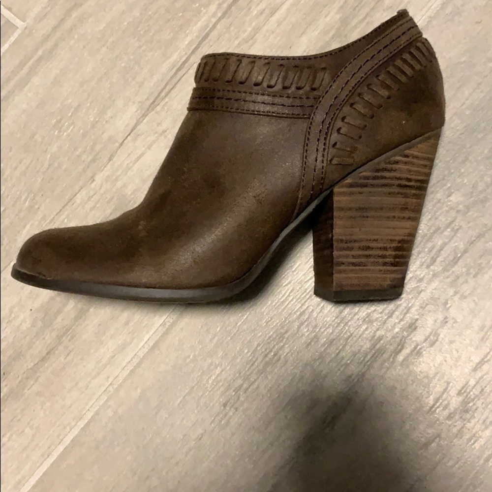 Carlos booties